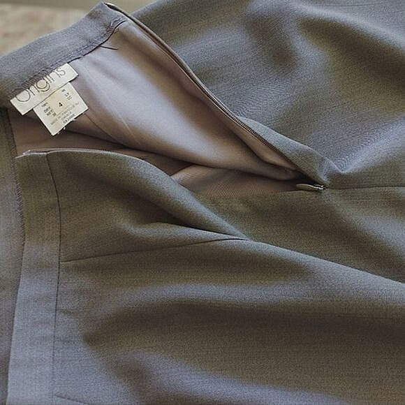 Vtg taupe wool high-waisted below knee length pencil skirt - Picture 7 of 15